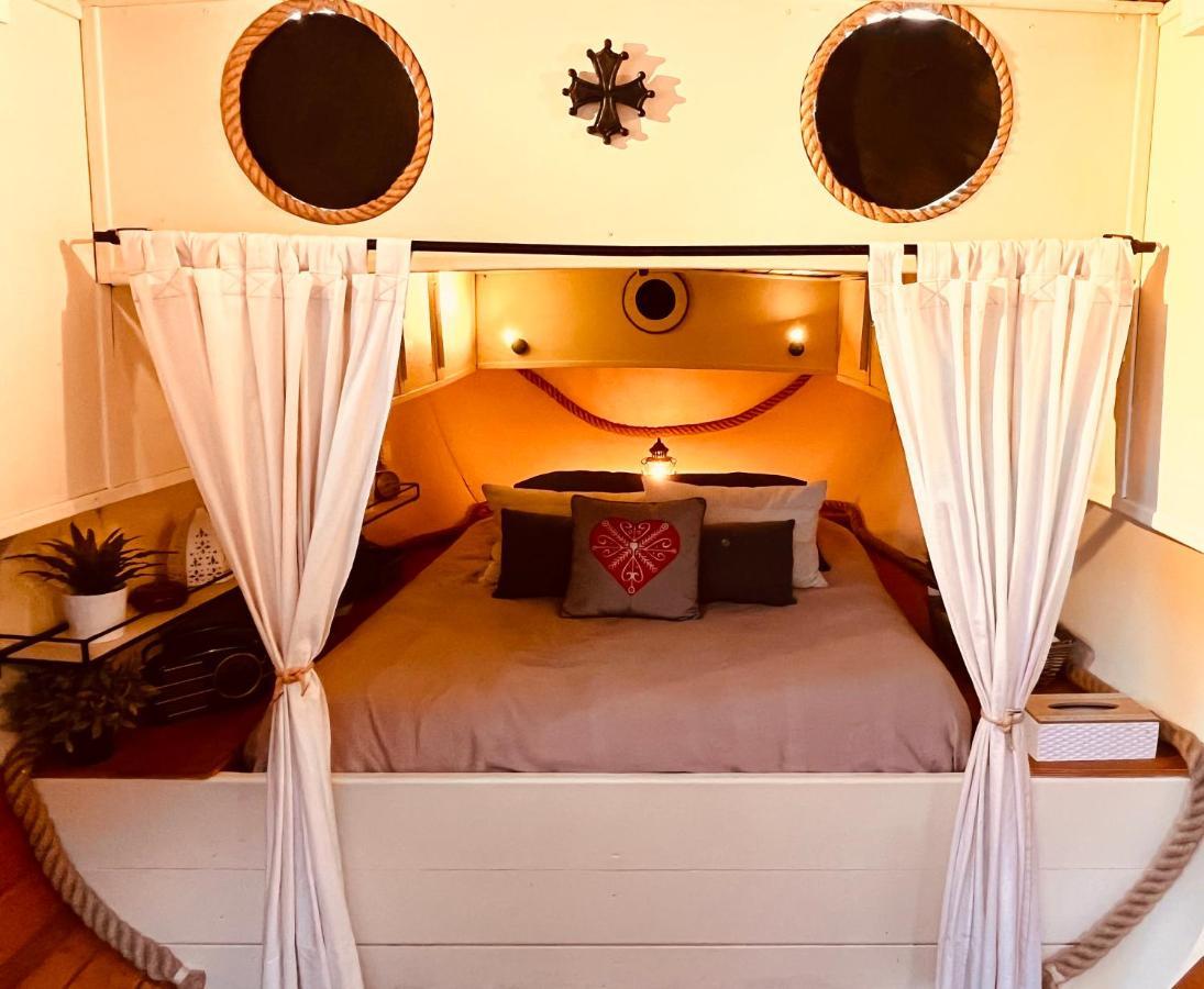Tres Jolie Peniche A Louer Hotel Hédé Екстериор снимка
