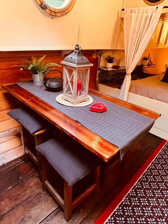 Tres Jolie Peniche A Louer Hotel Hédé Екстериор снимка